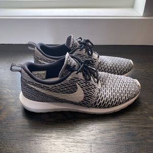 Nike Roshe Run “Beethoven” Size 11